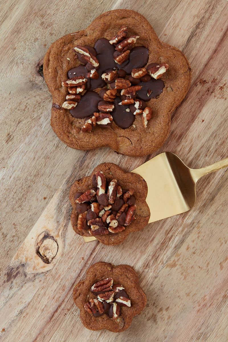 Box of 4 Pecania - Pecan nuts & Chocolate Ganache Cookie