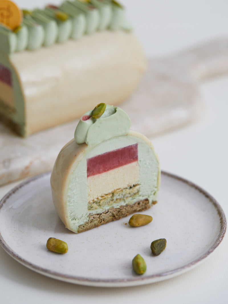 PIERRE HERME PARIS Nomade Montebello Pistachio Entremet