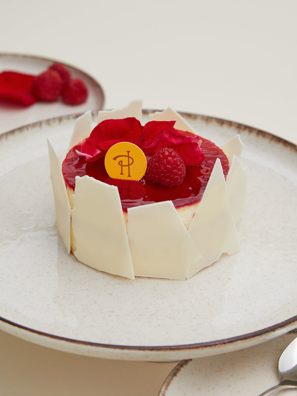 LE DESSERT - PIERRE HERME0248_For Web Use.jpg__PID:f658bc6a-7ff2-4bb2-9306-40e84e8ca082